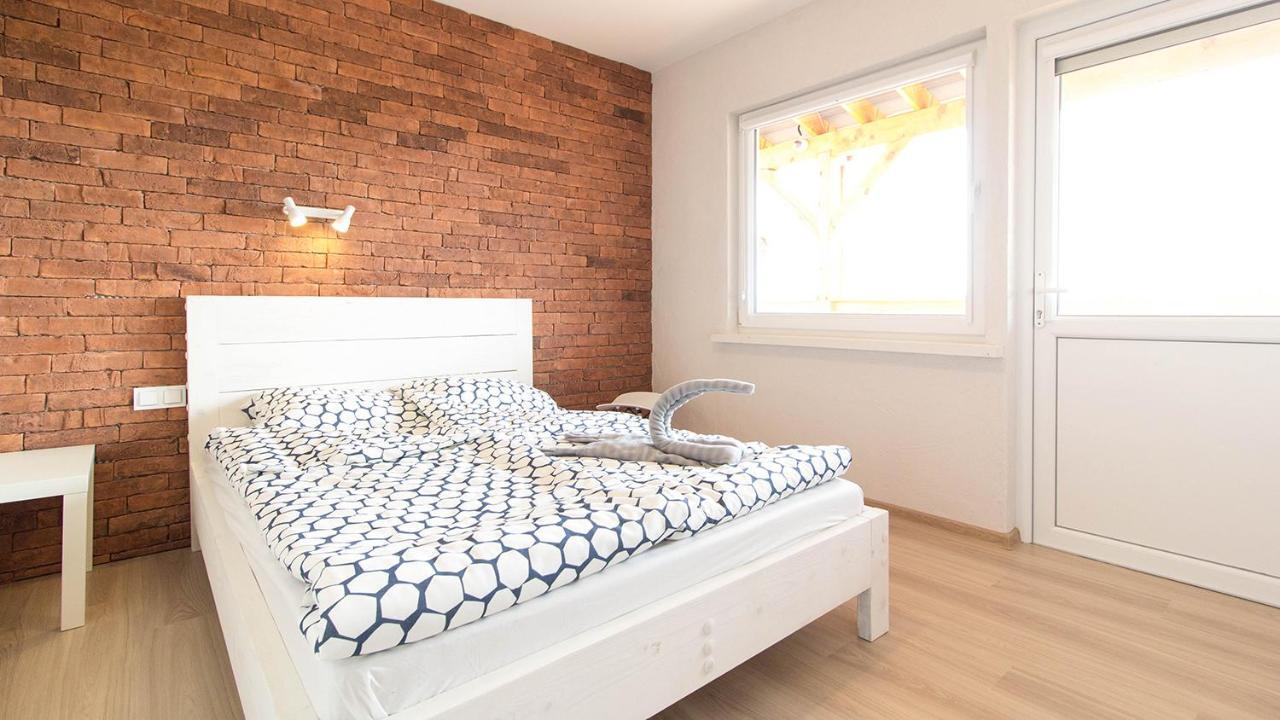 Zlociste Zacisze Bed & Breakfast Bobolin Exterior photo